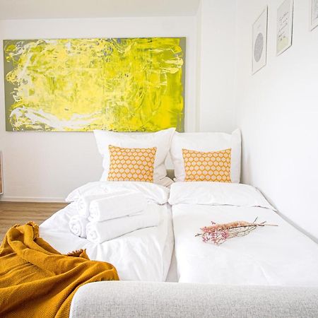 Homefy Come-Together Apartment - Balkon - Aufzug - Free Parking - Smart Tvs Essen Exteriör bild