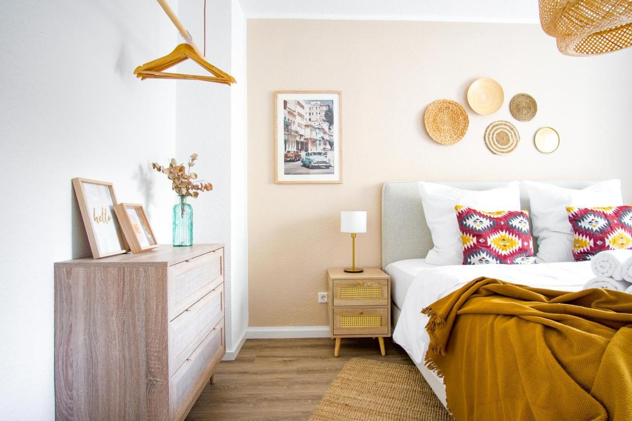 Homefy Come-Together Apartment - Balkon - Aufzug - Free Parking - Smart Tvs Essen Exteriör bild