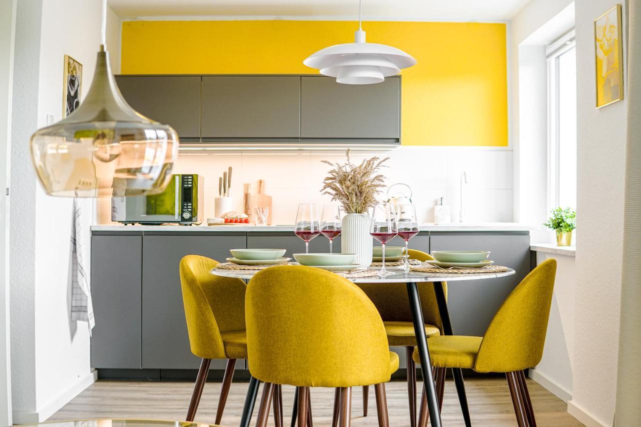 Homefy Come-Together Apartment - Balkon - Aufzug - Free Parking - Smart Tvs Essen Exteriör bild