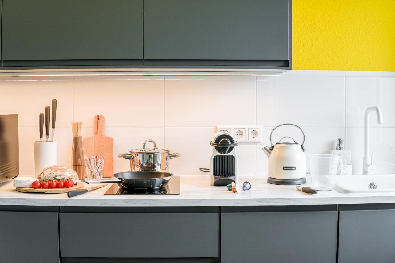 Homefy Come-Together Apartment - Balkon - Aufzug - Free Parking - Smart Tvs Essen Exteriör bild